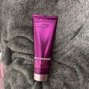 PINK Victoria's Secret Love Shimmer Heartbreaker Body Lotion - Magenta Pink